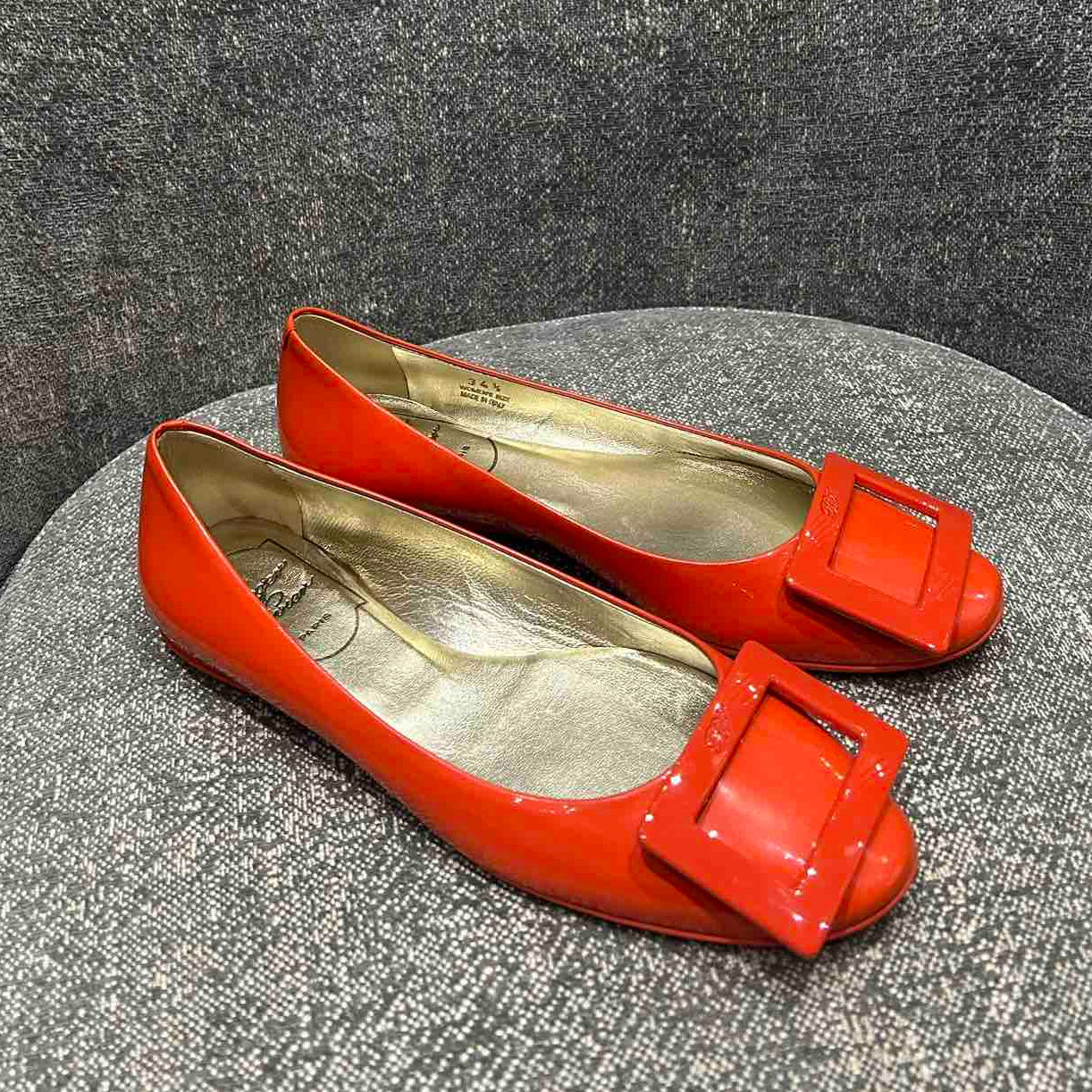 ROGER VIVIER FLATS ORANGE - Size 34.5