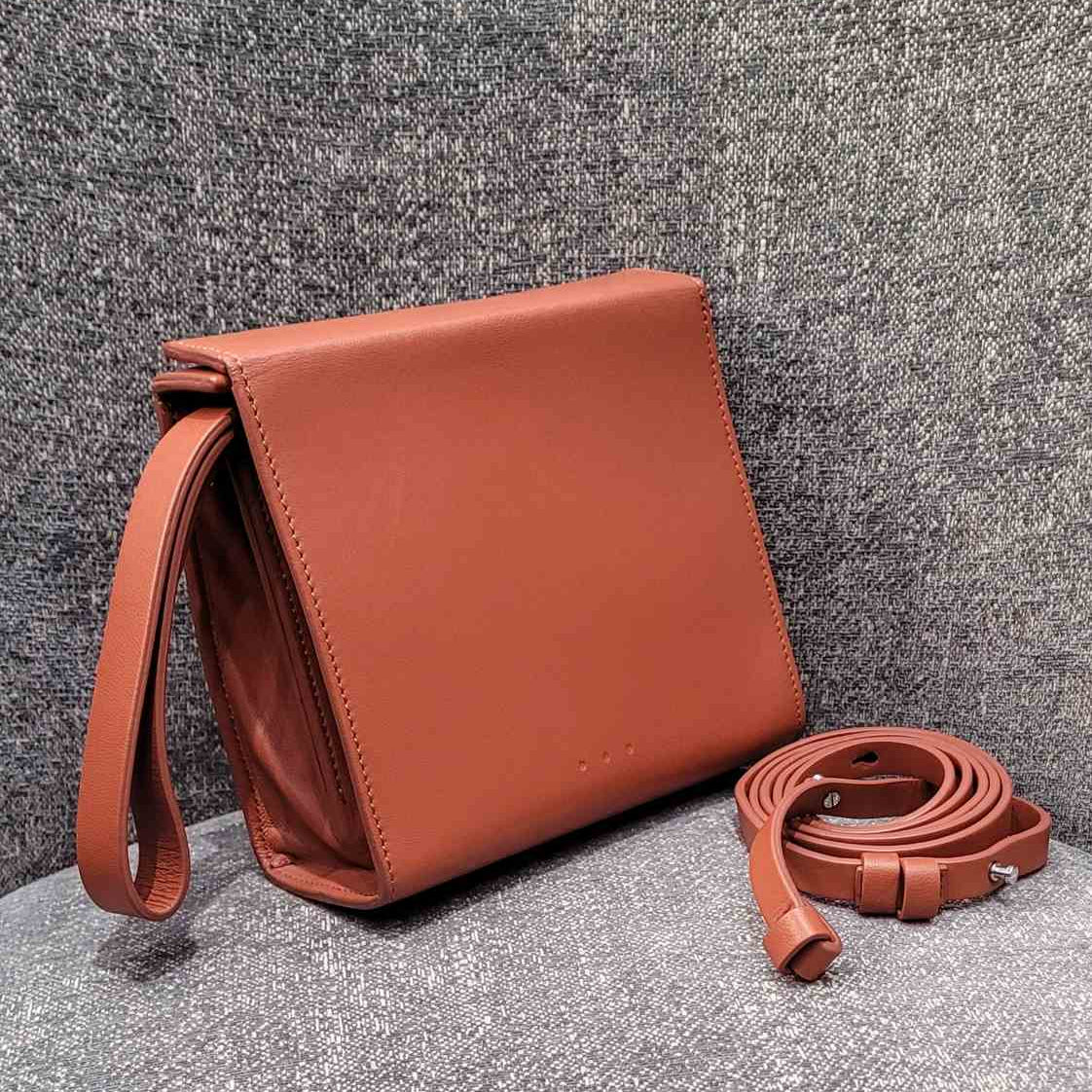 AESTHER EKME SQUARE POUCH W/ SLING TERRACOTA