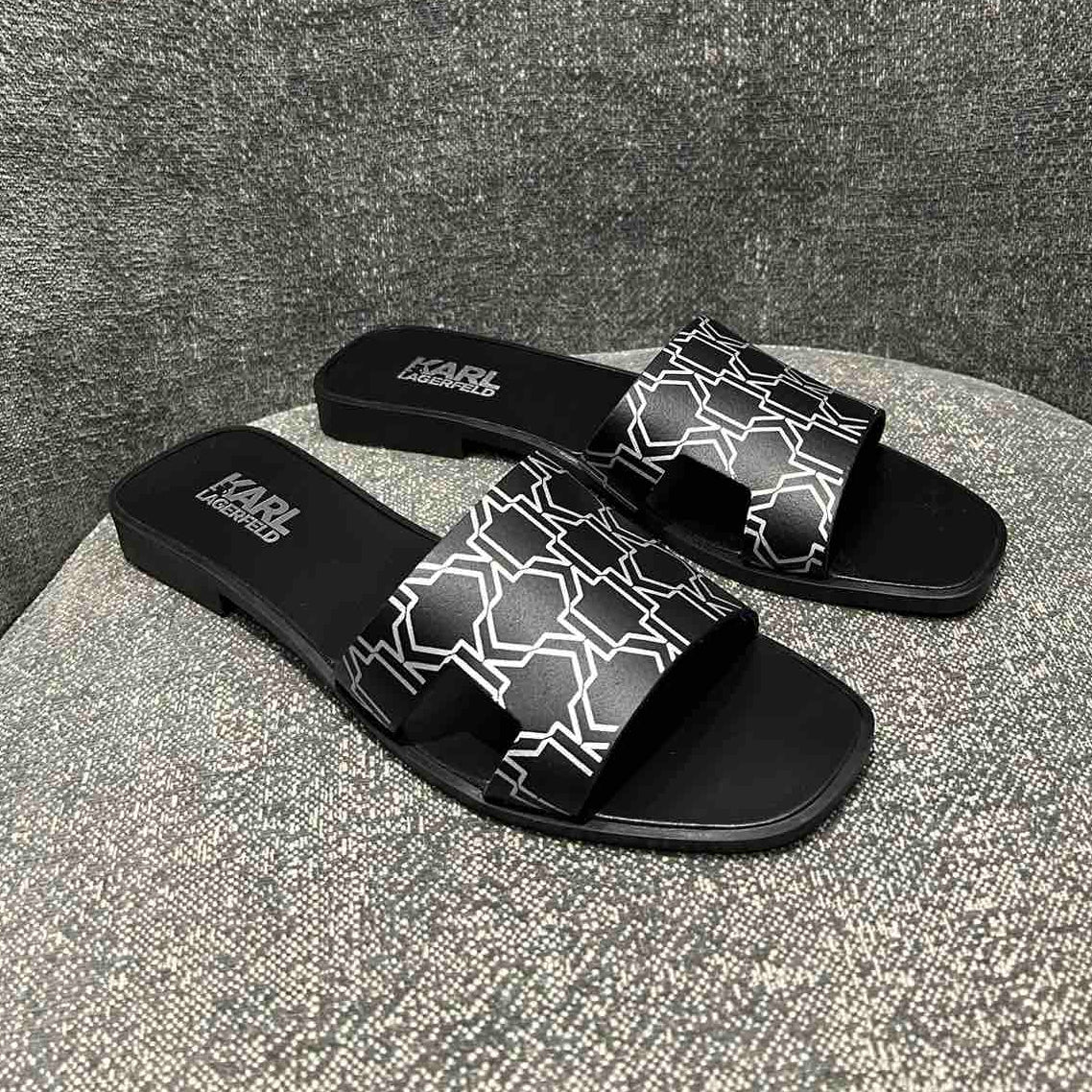KARL LAGERFELD RUBBER SLIDES - Size 38 / 39