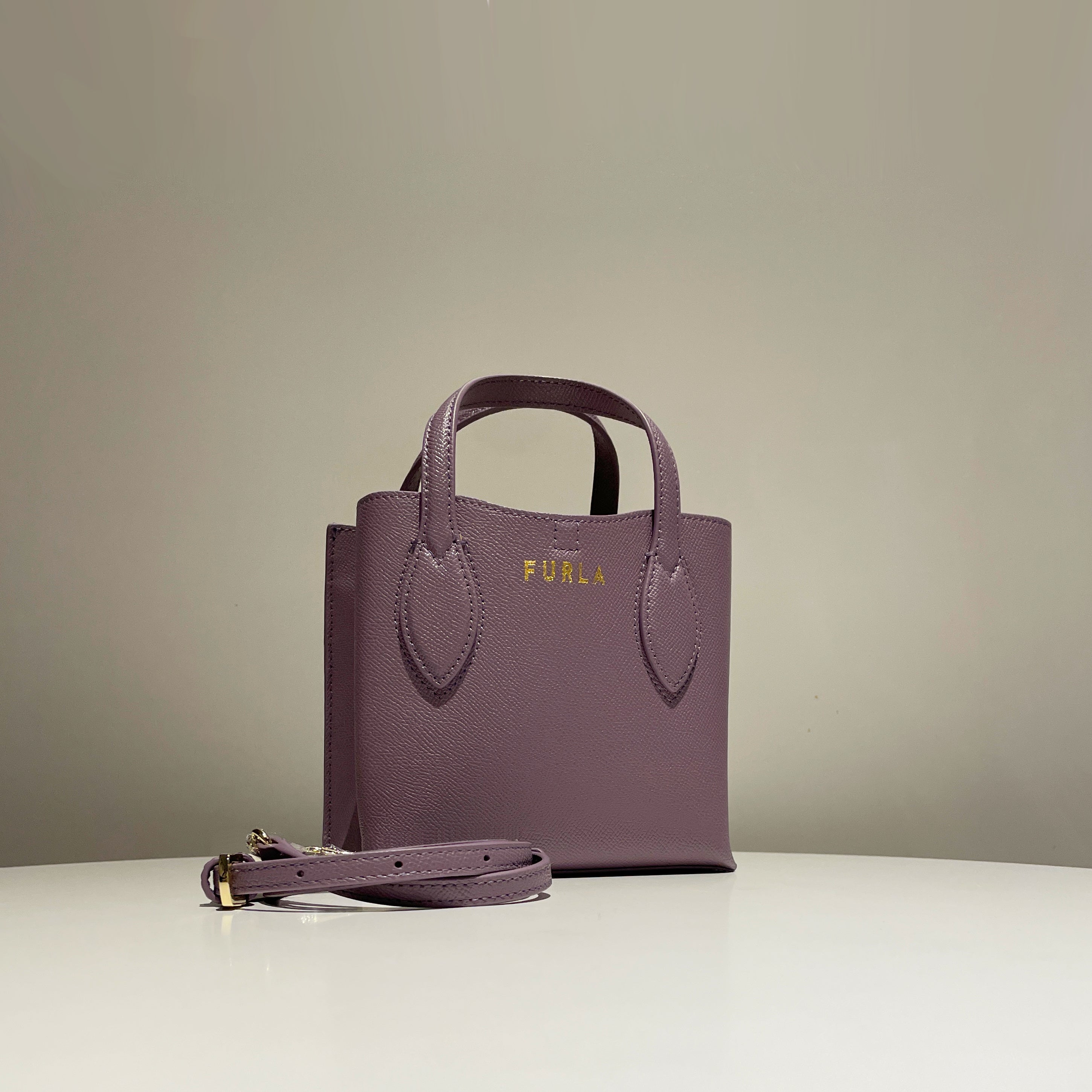 Furla Circe Small Shoulder Bag in Calfskin Leather