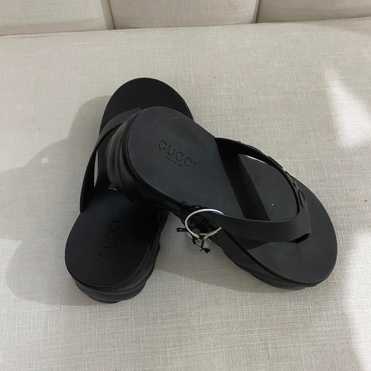 GUCCI FLIP FLOPS - Size 39