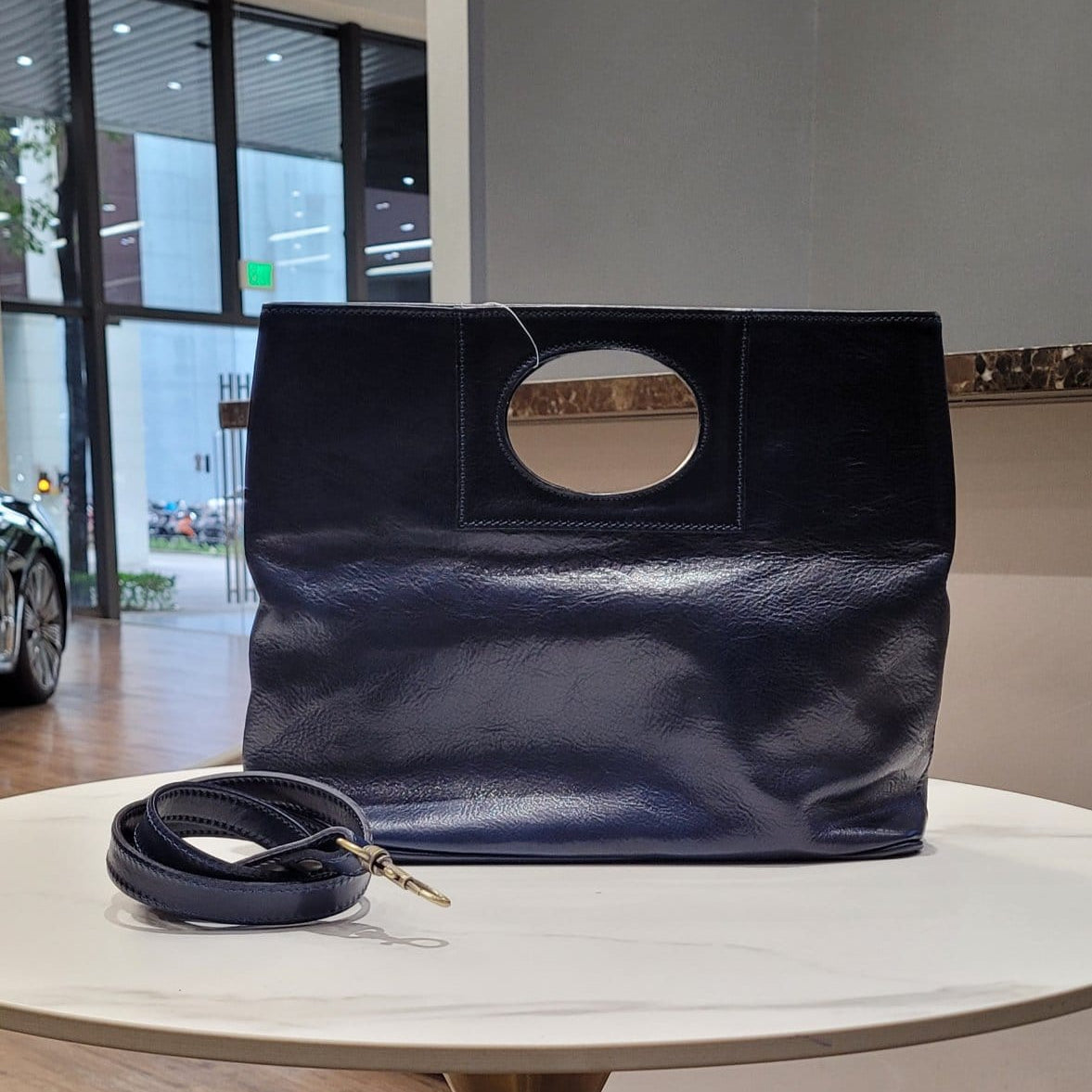 ARTISAN ITALIAN LEATHER PURSE WITH MODERN HANDLE BLUE