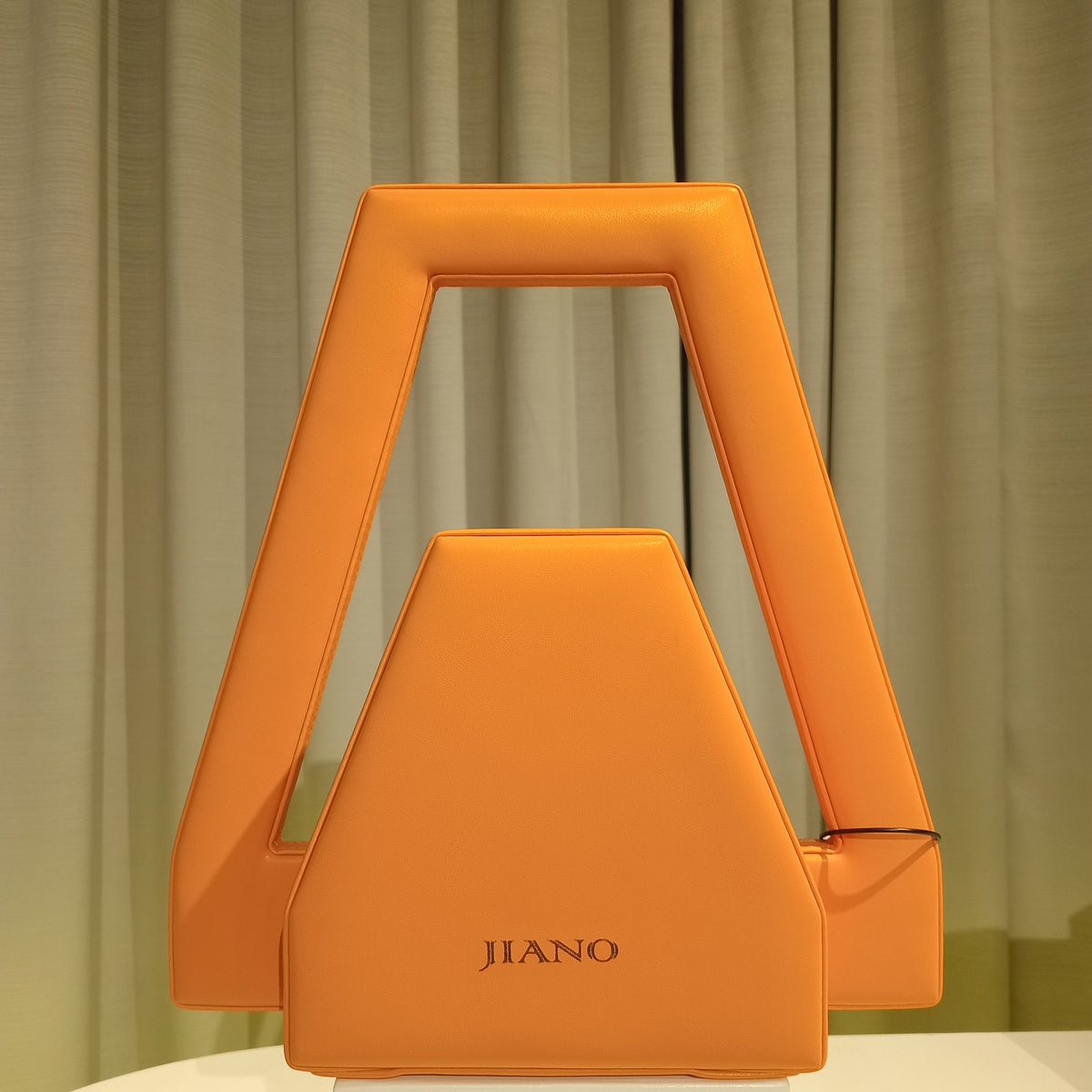 JIANO TRIANGLE BAG (Orange)