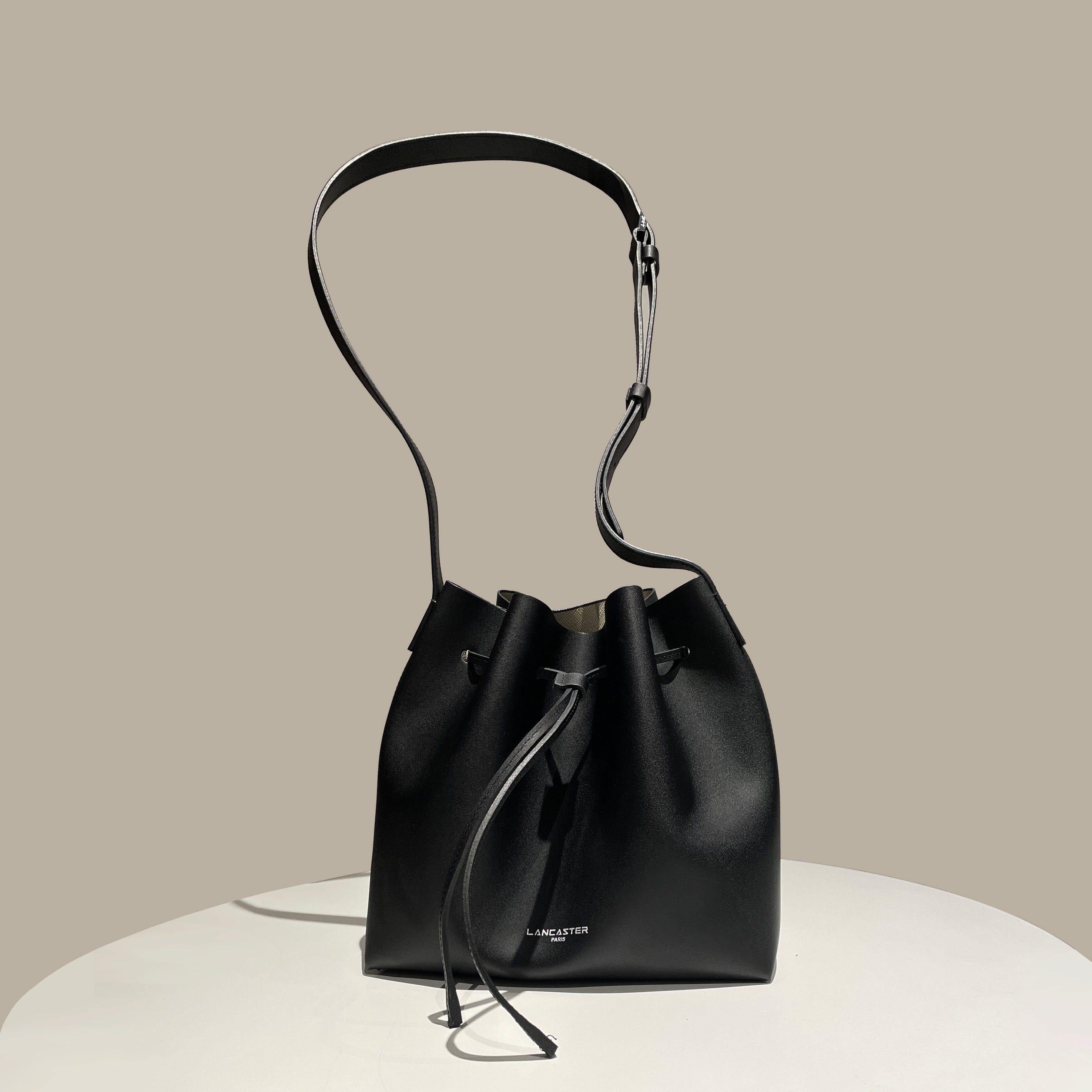 Lancaster Pur & Element City - Large Bucket Bag in Cowhide Leather
