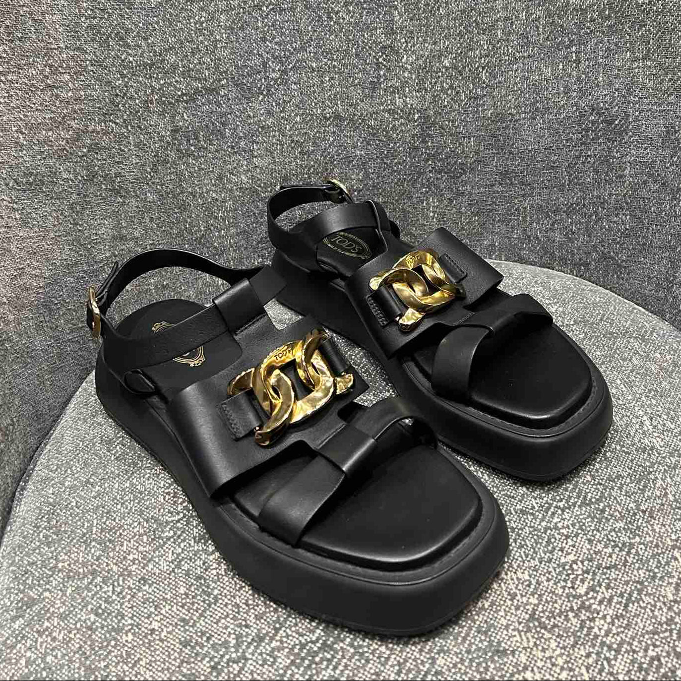 TOD'S CATERINO SANDALS - Size 38