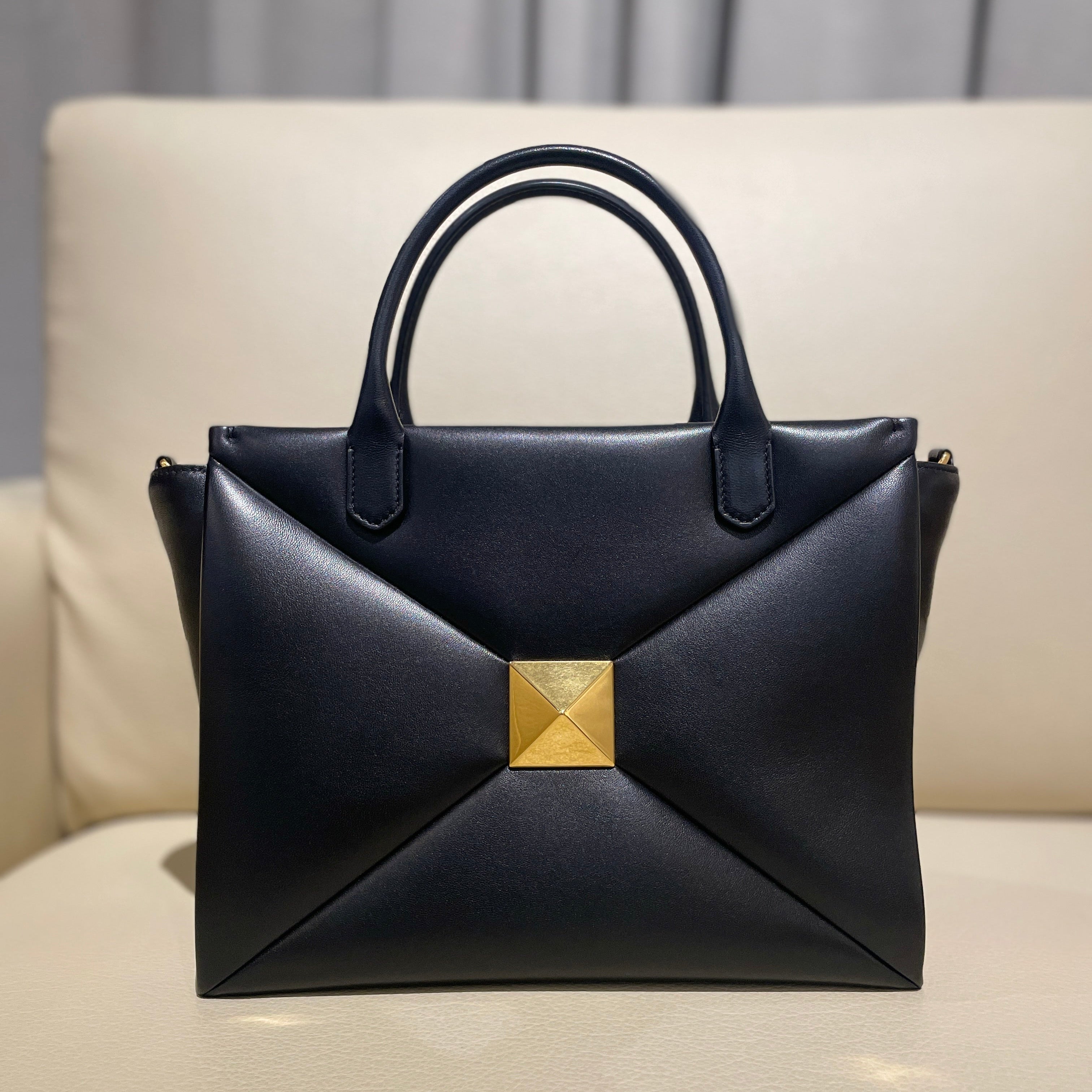 Valentino VALENTINO ONE STUD MEDIUM