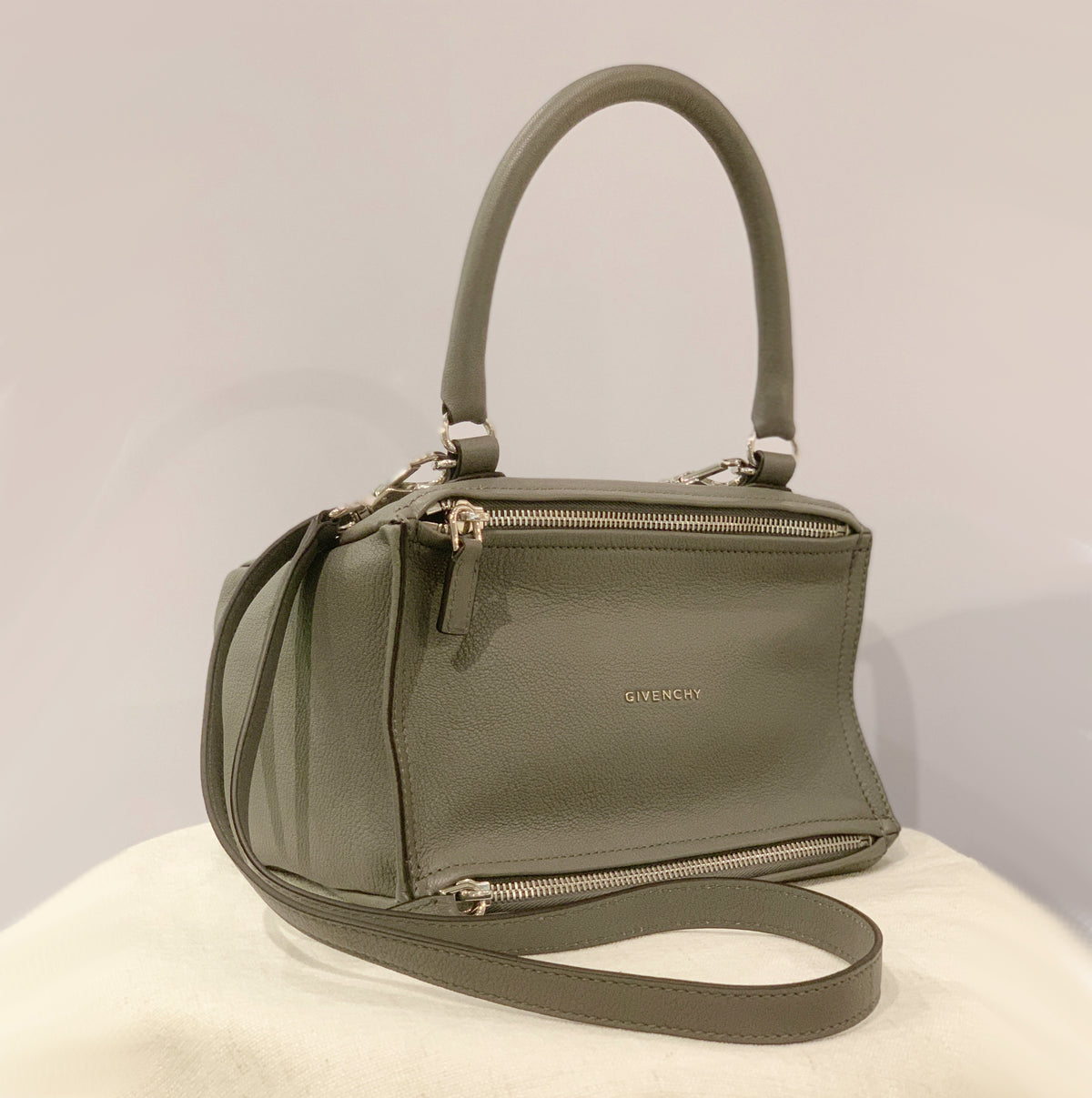 givenchy_IMG_5856.jpg?v= 