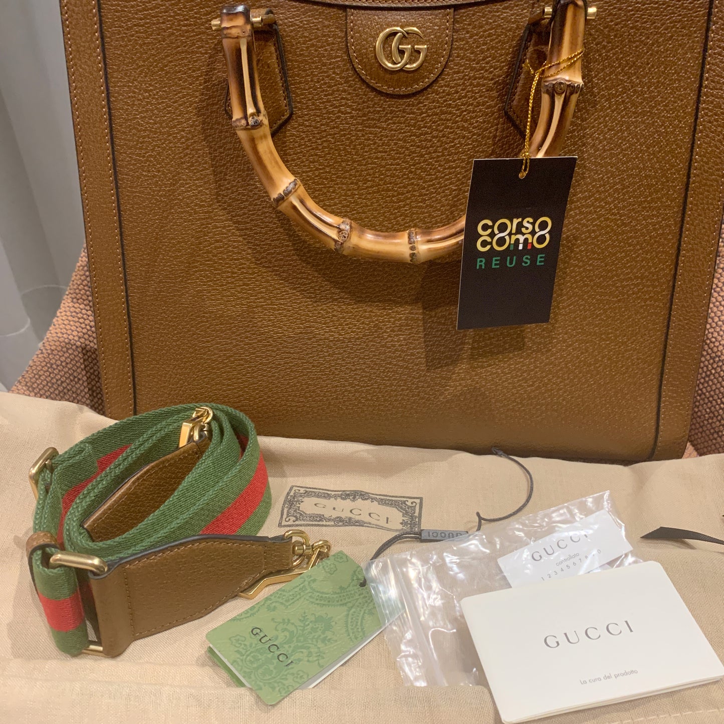 Gucci Diana Medium Tote Bag